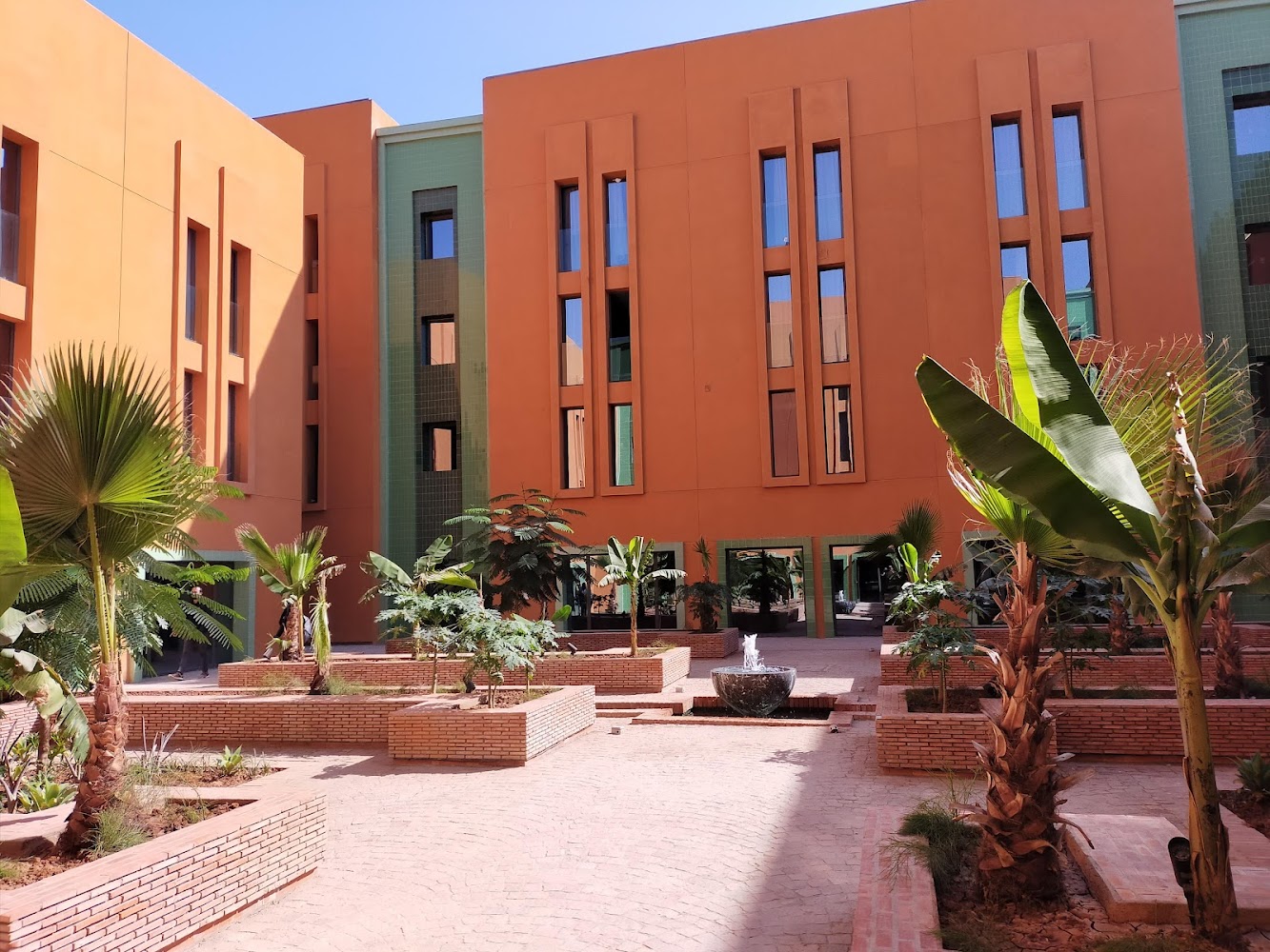 جامعة محمد السادس متعددة التخصصات التقنية - Ben Guerir