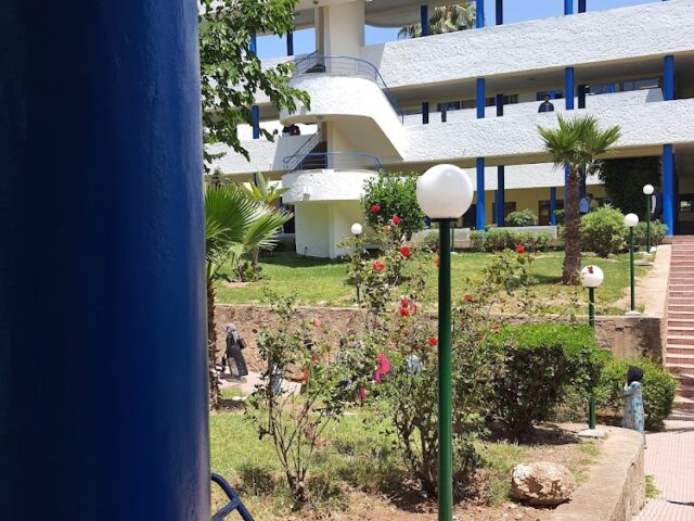 Faculté Des Lettres Et Des Sciences Humaines - Casablanca