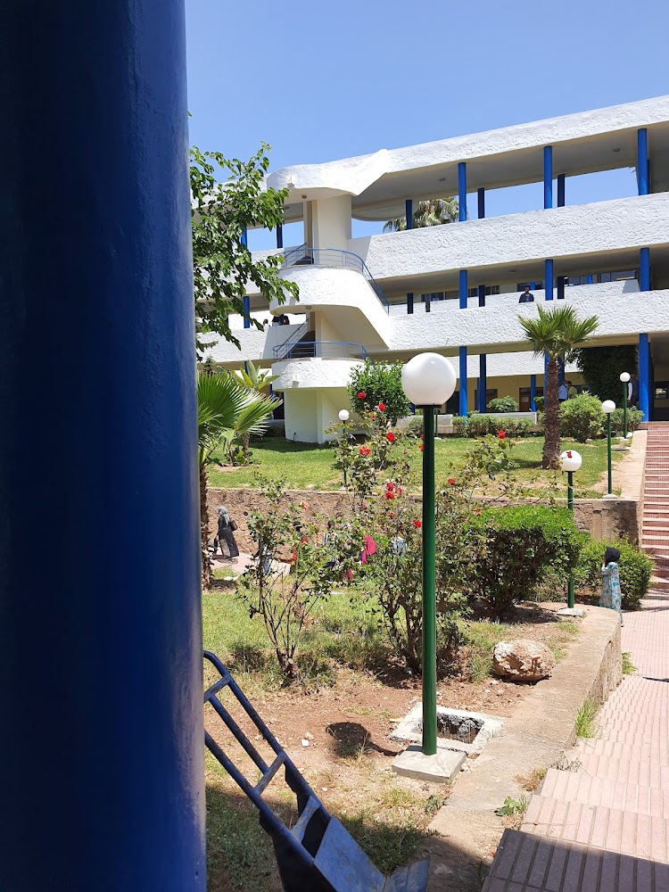 Faculté Des Lettres Et Des Sciences Humaines - Casablanca
