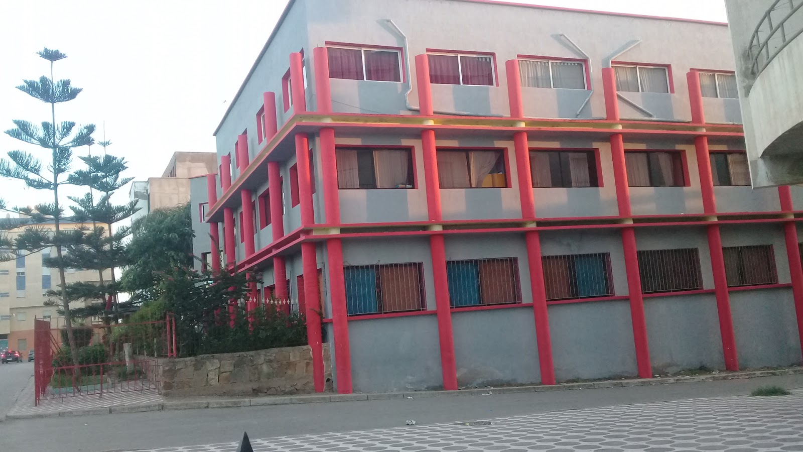 Ecole Salam