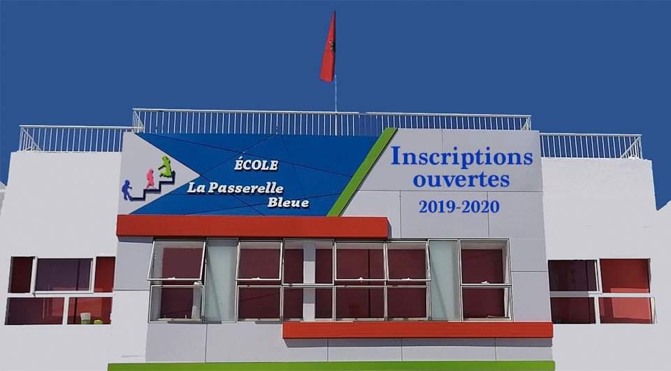 LA PASSERELLE BLEUE